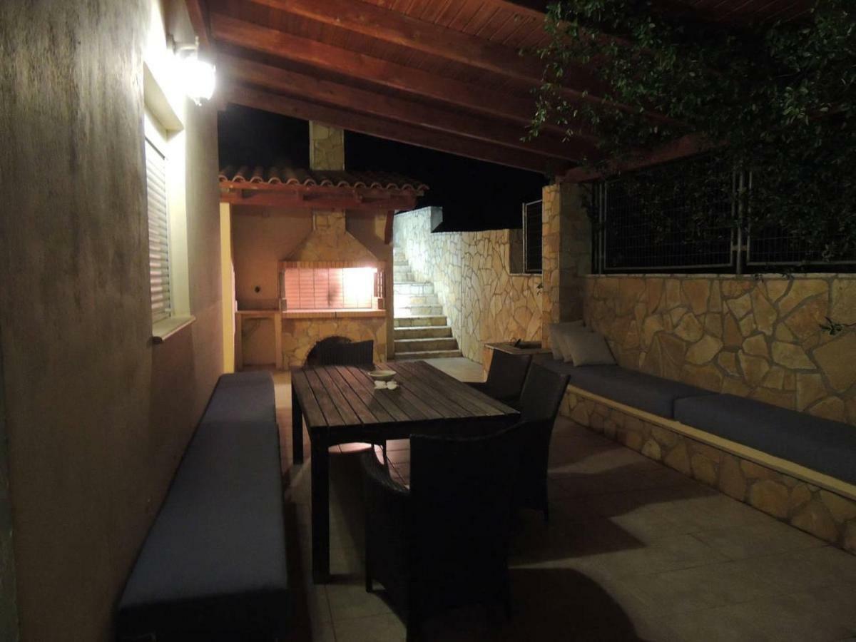 Villa Sissy Carefree Vacationsθε Theologos  Bagian luar foto